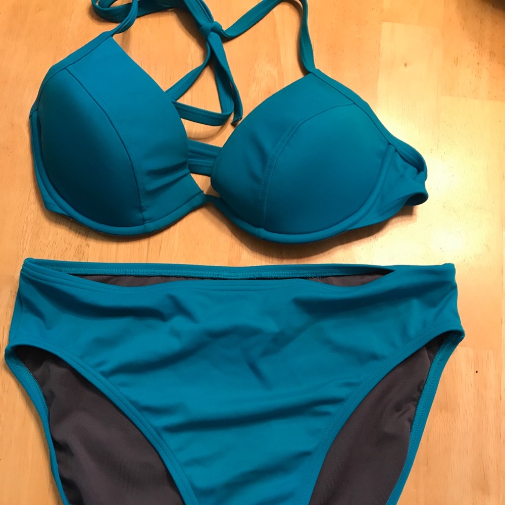 Victoria’s Secret bikini